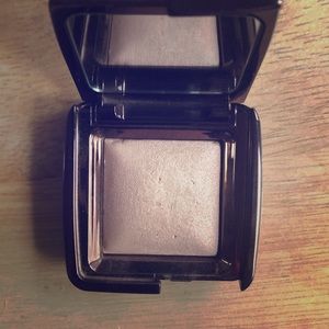 HOURGLASS Lighting Powder